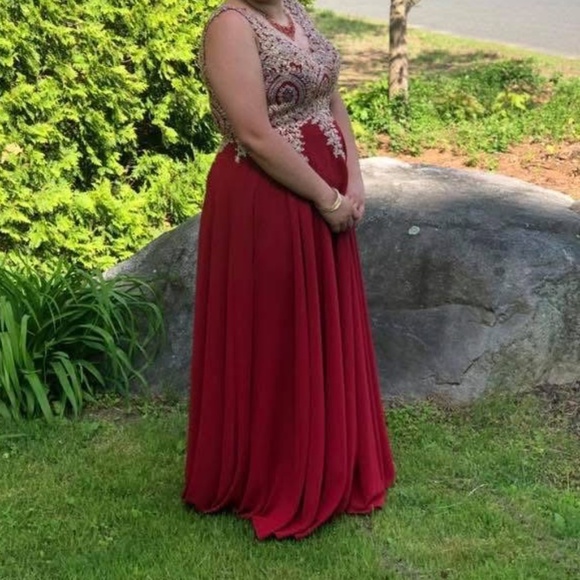 Prom/pageant dress - Picture 2 of 4